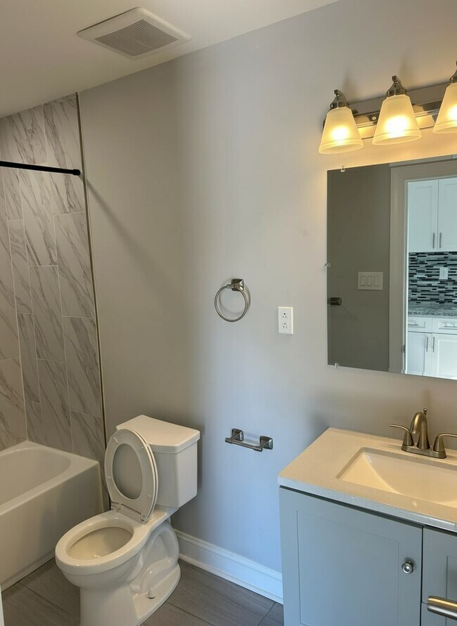 Building Photo - 500 N Vodges St