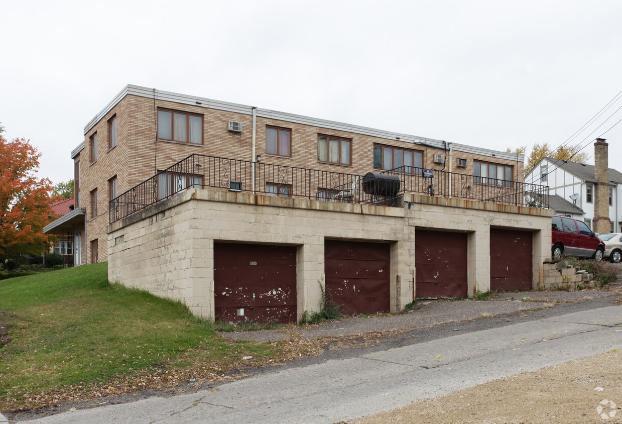 Building Photo - 1900 Vincent Ave N