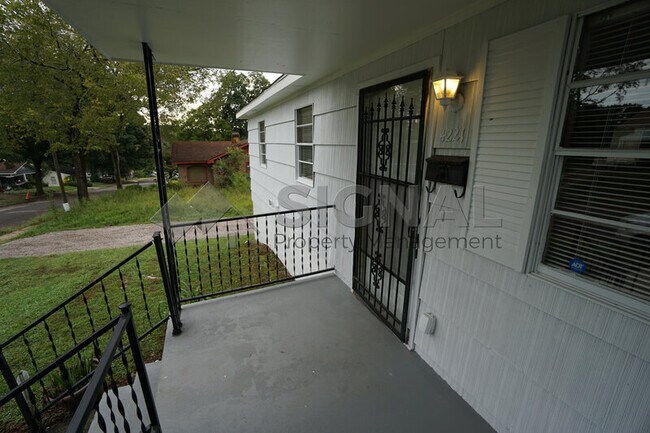 Foto del edificio - 4221 41st Ave N