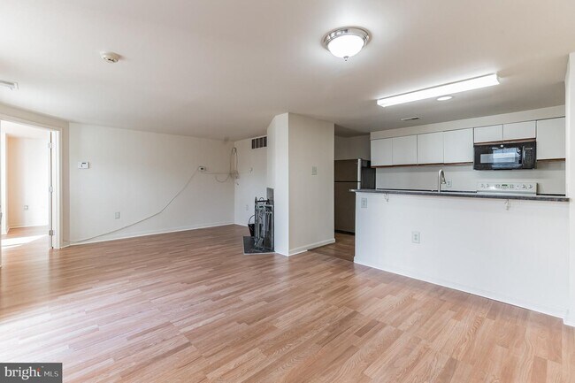 Foto del edificio - 4355 Pembrook Village Dr