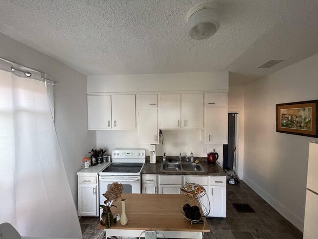 kitchen - 2229 Union St