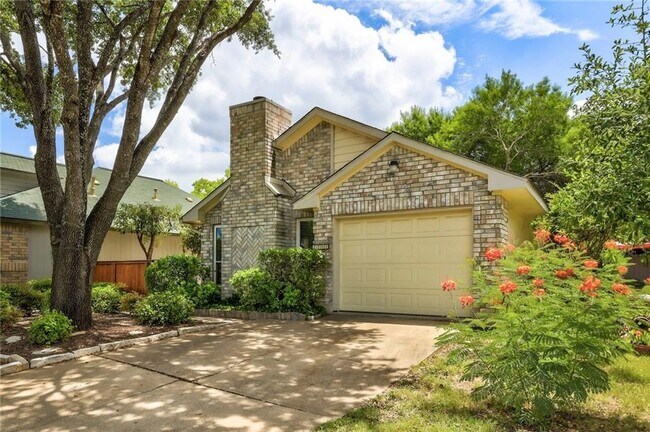 Building Photo - 2204 Margalene Way