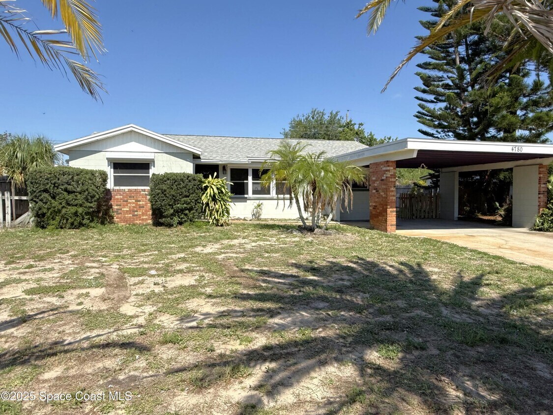 Foto principal - 4780 E Key Dr