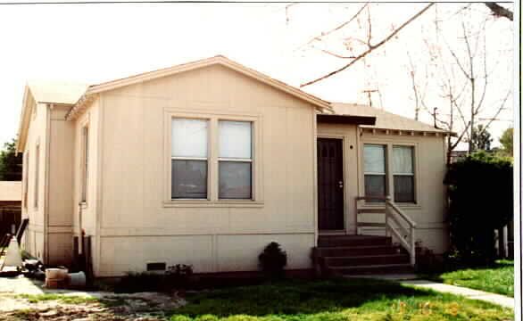 Foto principal - 399 Arthur Rd
