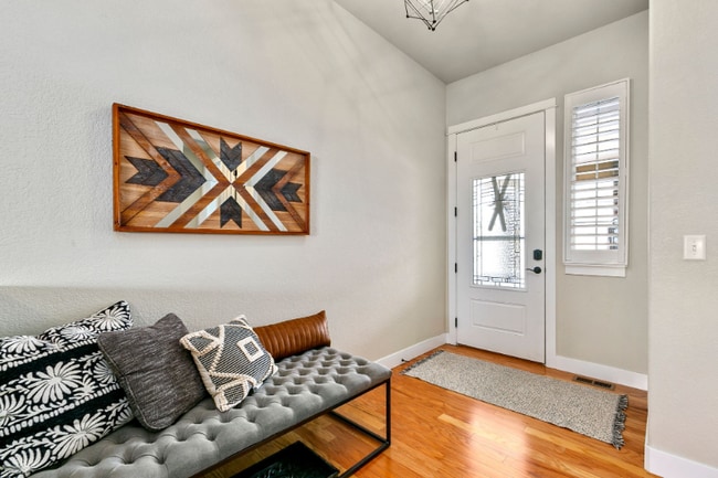 Foto del edificio - 1061 Mount Columbia Dr