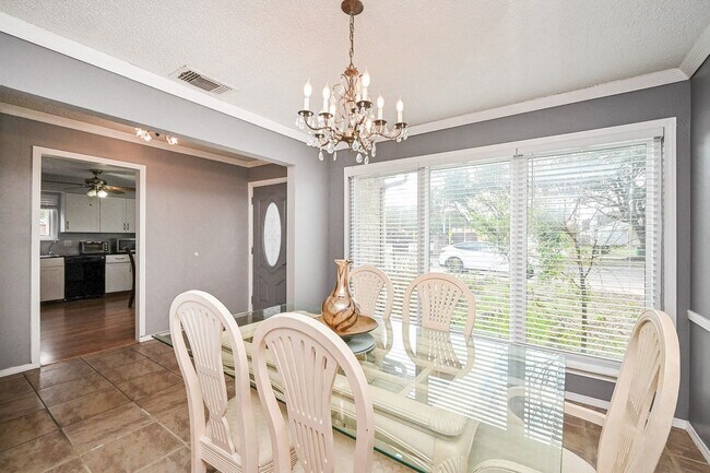 Foto del edificio - 13102 Richmond Ave