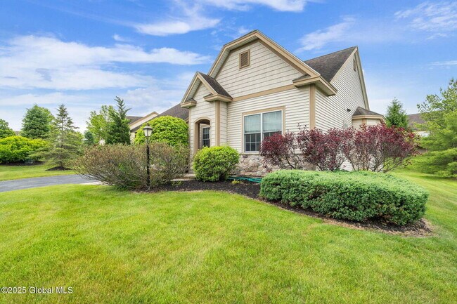 Building Photo - 3 Bedford Cir