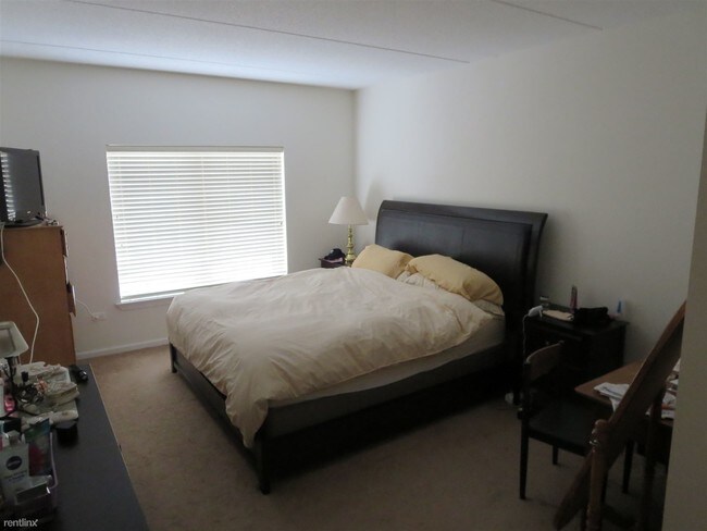 Foto del edificio - 3401 Wellington Ct