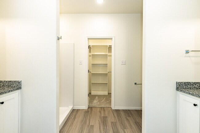 Foto del edificio - /Convenient to All Institutions of Higher ...