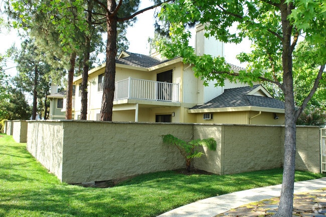 Building Photo - Galindo Woods