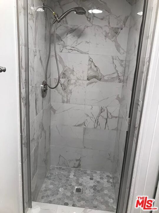 Building Photo - 10660 Wilshire Blvd