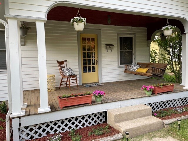 Building Photo - 209 E Vermilya Ave