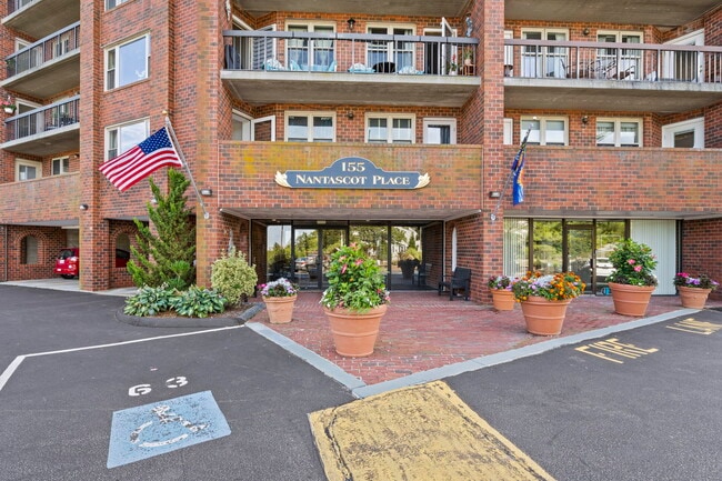 Building Photo - 155 George Washington Blvd