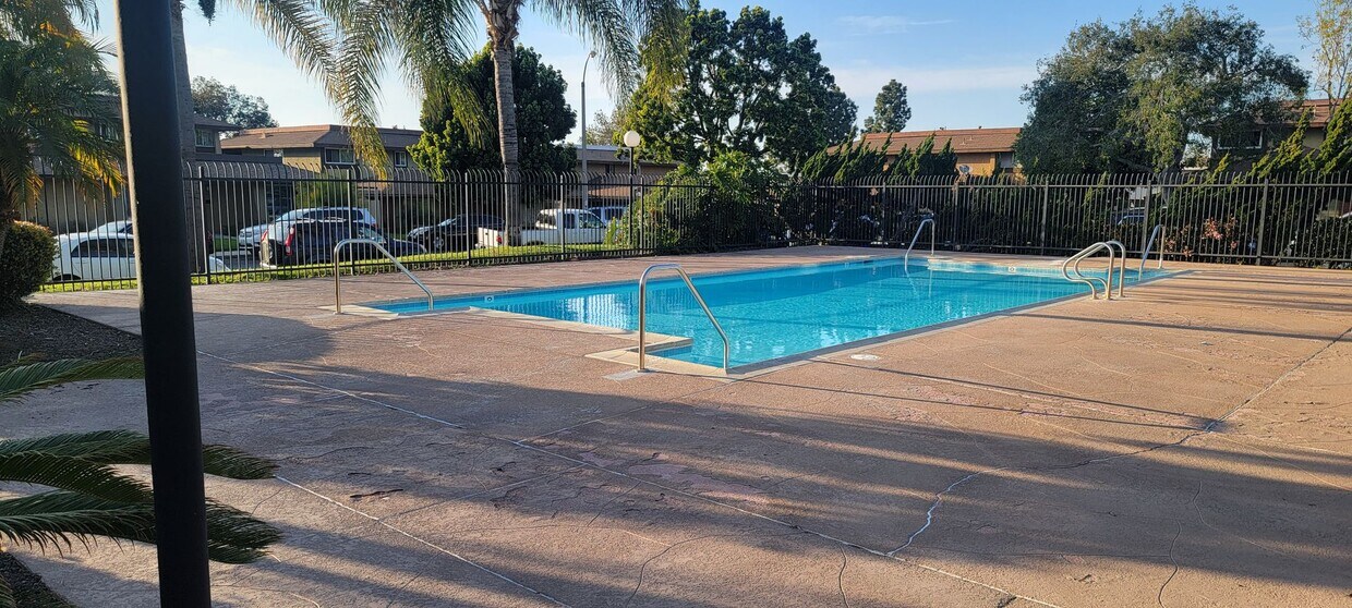 Primary Photo - 2-Bed/1.5-Bath Condo For Rent