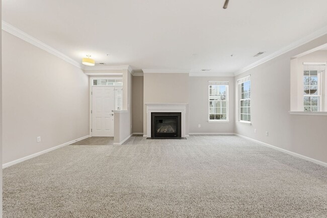 Building Photo - Welcome to your new home at The Villas at Eastgate!