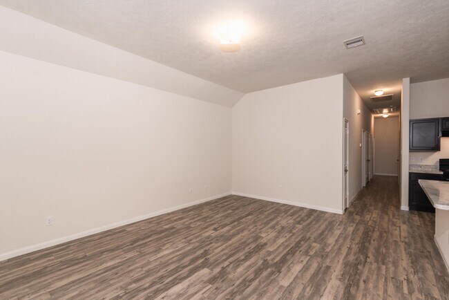 Building Photo - 705 Fallow Ln