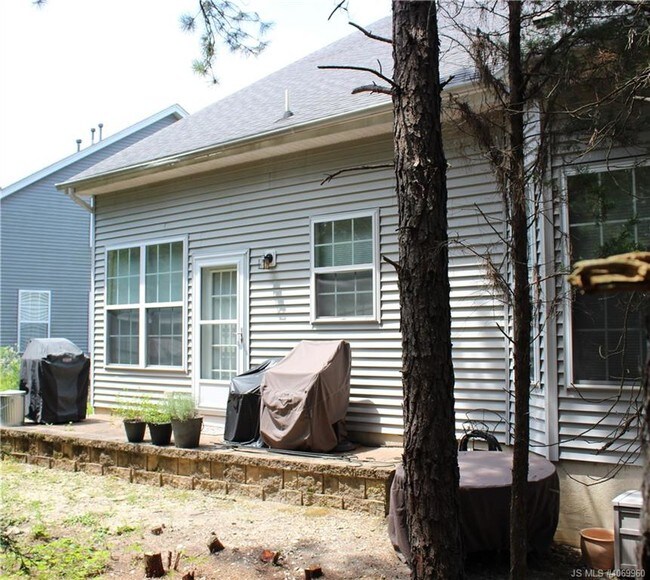 Building Photo - 695 Pine Valley Ct
