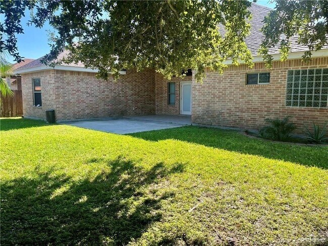 Foto del edificio - 6 Norma Dr