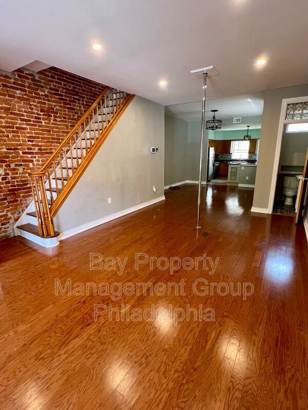 Building Photo - 2333 S 15th St
