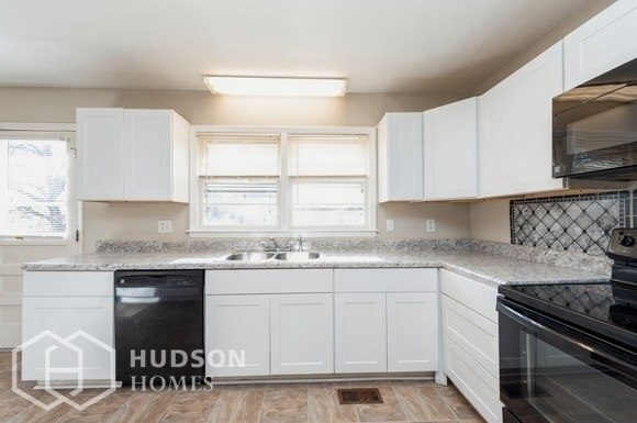 Building Photo - 1216 Yuma St