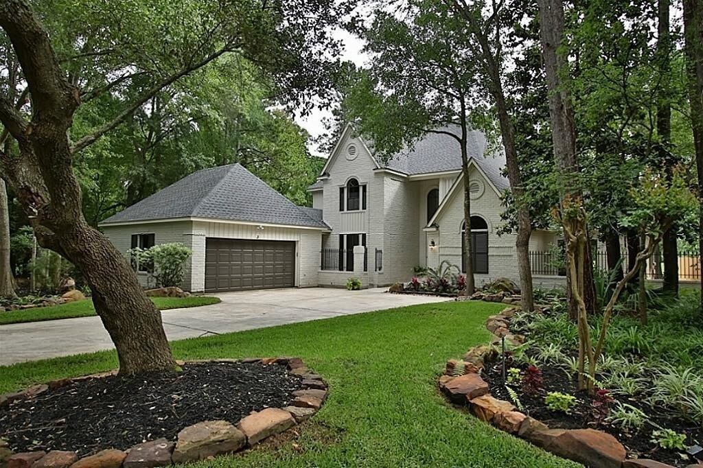 Primary Photo - 3 Sweetleaf Ct