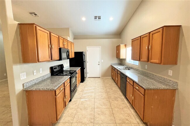 Foto del edificio - 8934 W Encanto Blvd