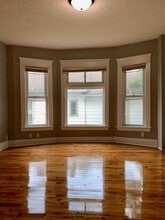 Building Photo - 800 Sims Ave