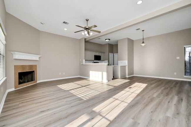 Foto del edificio - 2347 Bermuda Shores Dr