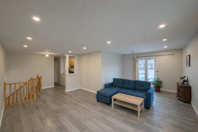 Photo du bâtiment - 1068 Upper Sherman Ave