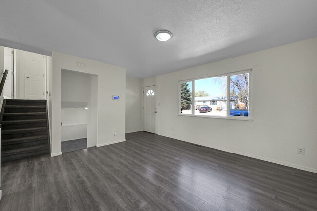 Foto del edificio - $1,900.00, 3-bed, 2-bath located in Colora...