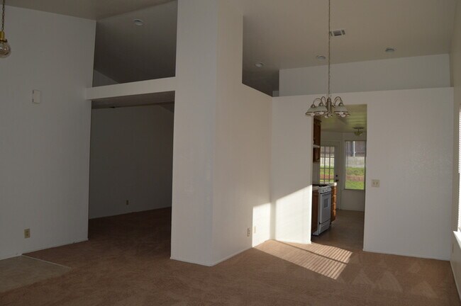 Foto del edificio - Beautiful 3 Bed/2 Bath Home for Rent in No...