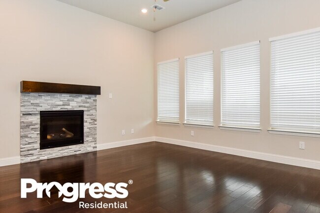 Building Photo - 300 Nakoma Dr