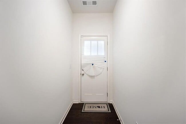 Building Photo - 2730 Kemp Ct