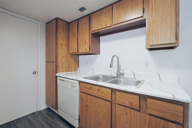 Foto del edificio - 2323 Wells Branch Pkwy