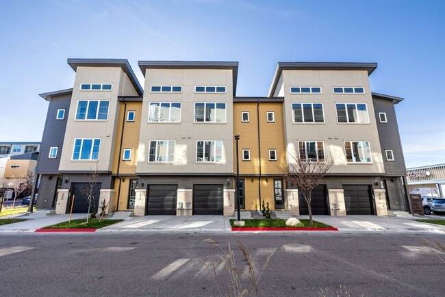 Photo - 5231 Eliot St Townhome