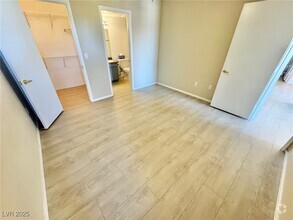 Building Photo - 45 Maleena Mesa St