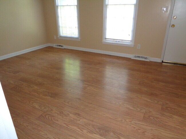 Foto del edificio - 6222 Bridlewood Ln