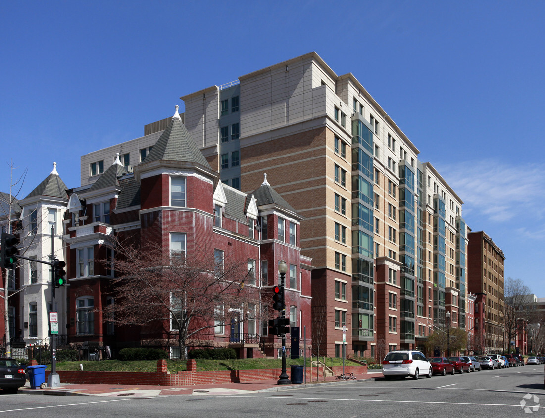 Foto principal - South Hall - The George Washington University