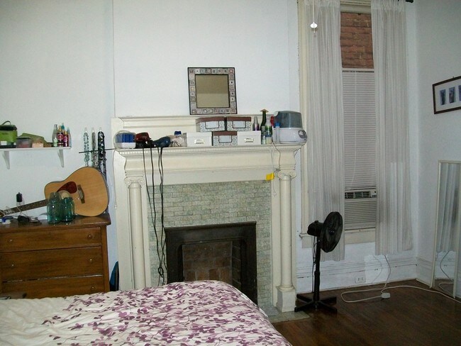 Foto del edificio - 1842 W Grace St