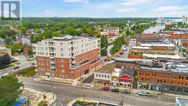 Building Photo - 80 9th St E