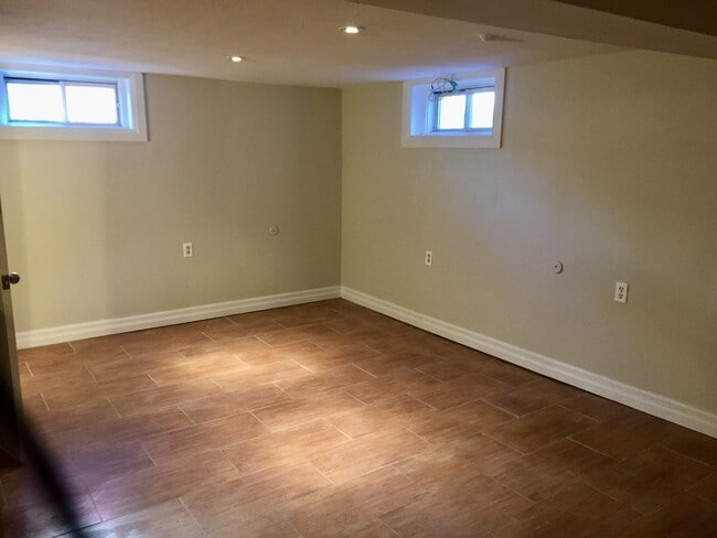 Building Photo - Spacious 1 Bedroom Apartment in Durand