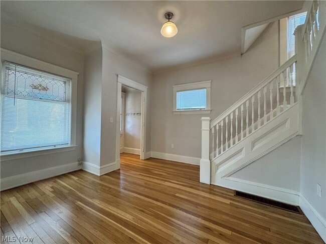 Building Photo - 1481 E 106th St