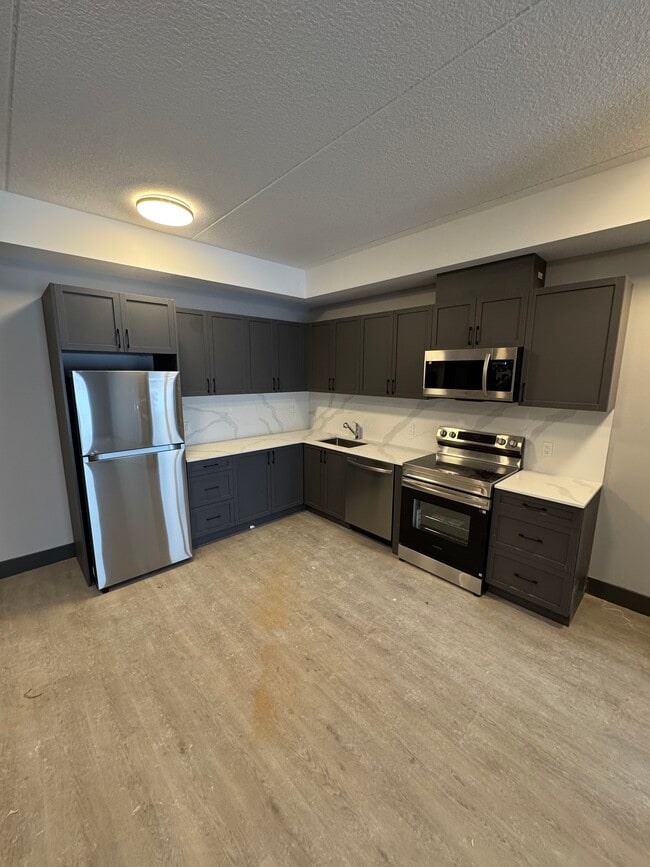 Building Photo - Forest Trail Suites