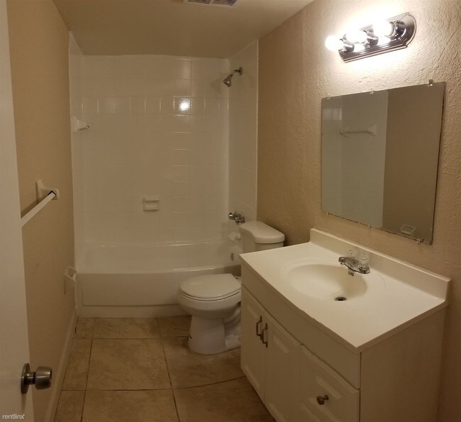 2 Br Bath Condo Ola Inium A101 For Rent In North Building Photo 2 Br Bath Condo Ola Inium A101