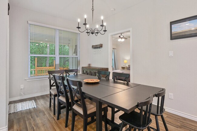 Foto del edificio - 3824 Springfield Dr