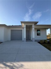 Building Photo - 101 Pennfield St