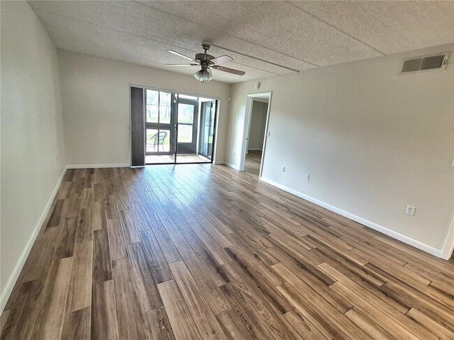 Building Photo - 509 Meadow Ln