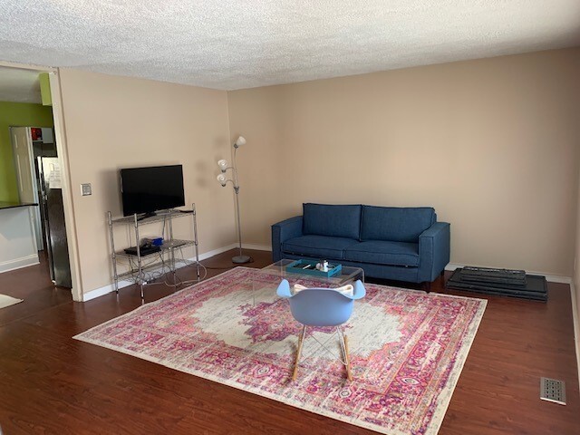 Foto del edificio - AUSTINTOWN 3 BEDROOM RANCH HOUSE