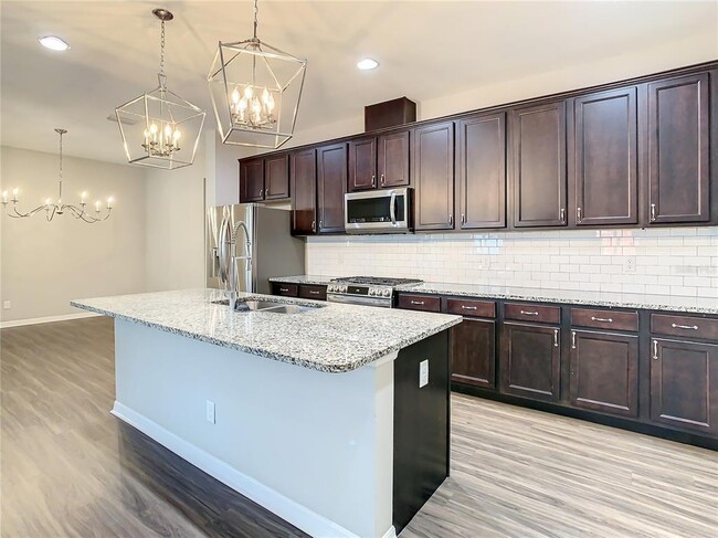 Building Photo - 14912 Caravan Ave