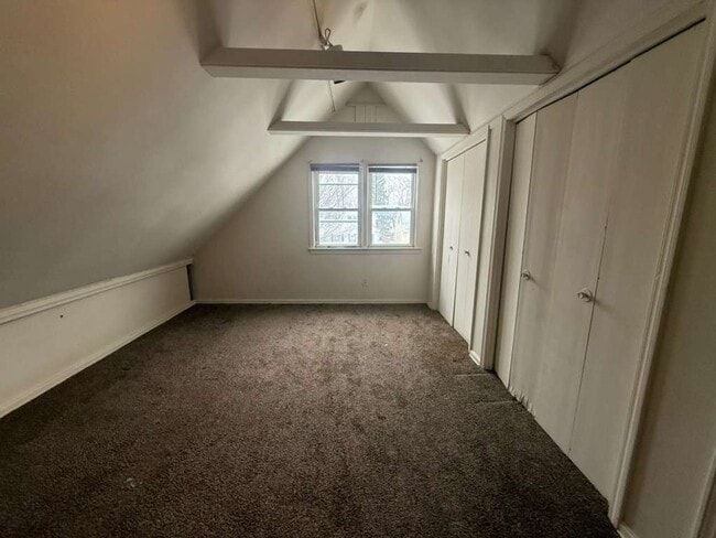 Building Photo - 3-BED, 1 BATH BEAUTIFUL SINGLE- FAMILY HOME IN MAPLE HEIGHTS!